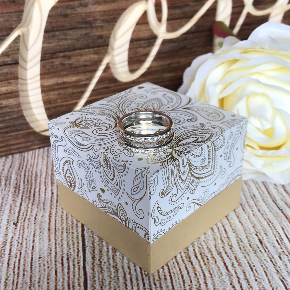 ✨Silver-Tone Cubic Zirconia Ring Duo Band Set - Picture 5 of 7